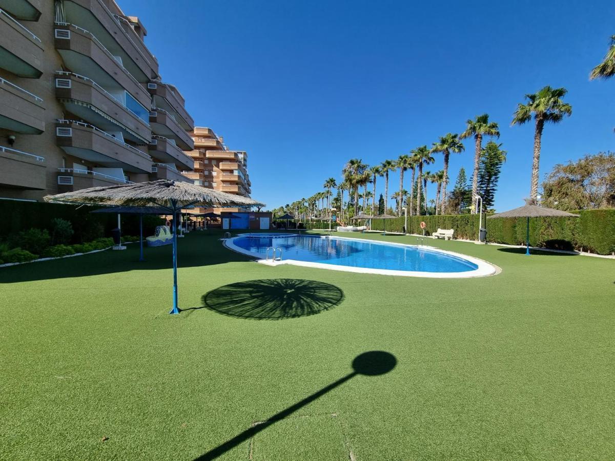 Holiday Primera Linea Magic World Oropesa del Mar Exterior photo